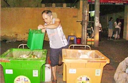 Phân loại rác từ nhà: Nâng cao ý thức người dân